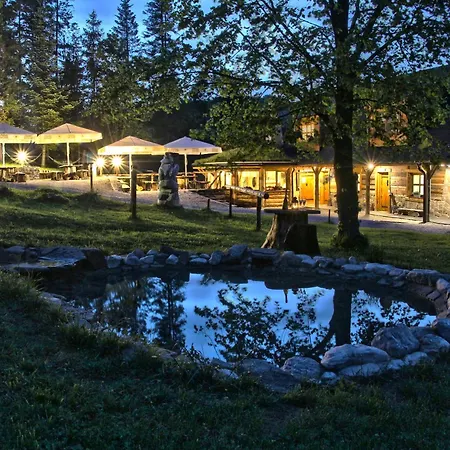Baba Yaga Lodge *