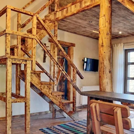 Baba Yaga Lodge *