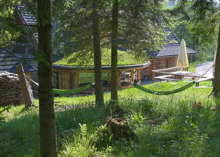 Baba Yaga Lodge *